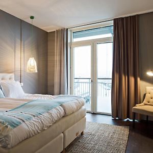 Hotel No. 16